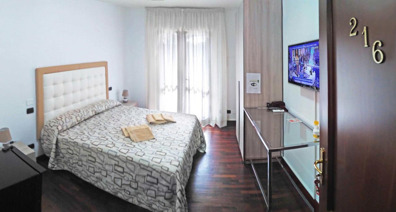 La Fiera Guesthouse Fiumicino Dış mekan fotoğraf